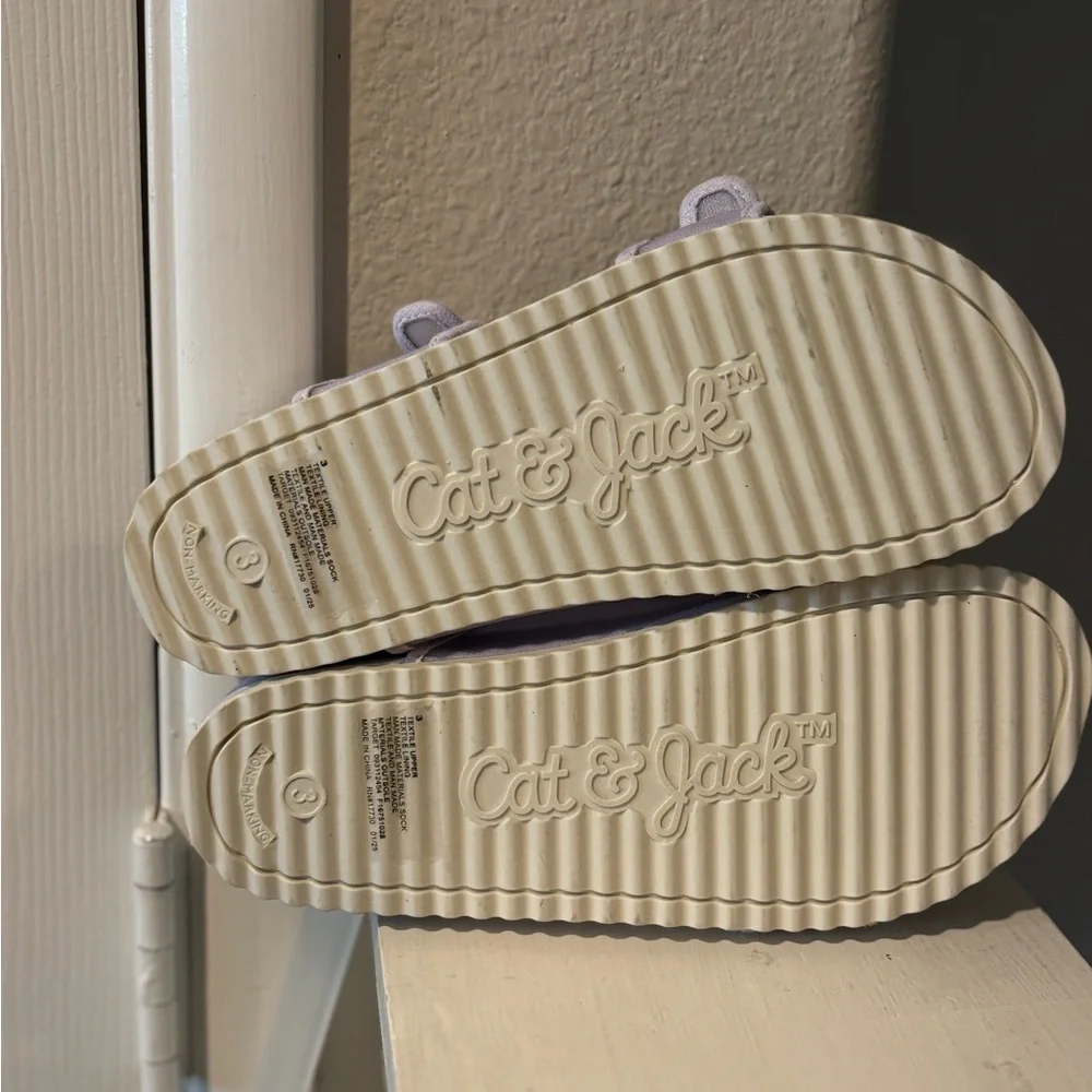 Cat & Jack Kaia Mesh Footbed Sandals Flip Flops  Girls Youth Size 3Y Purple